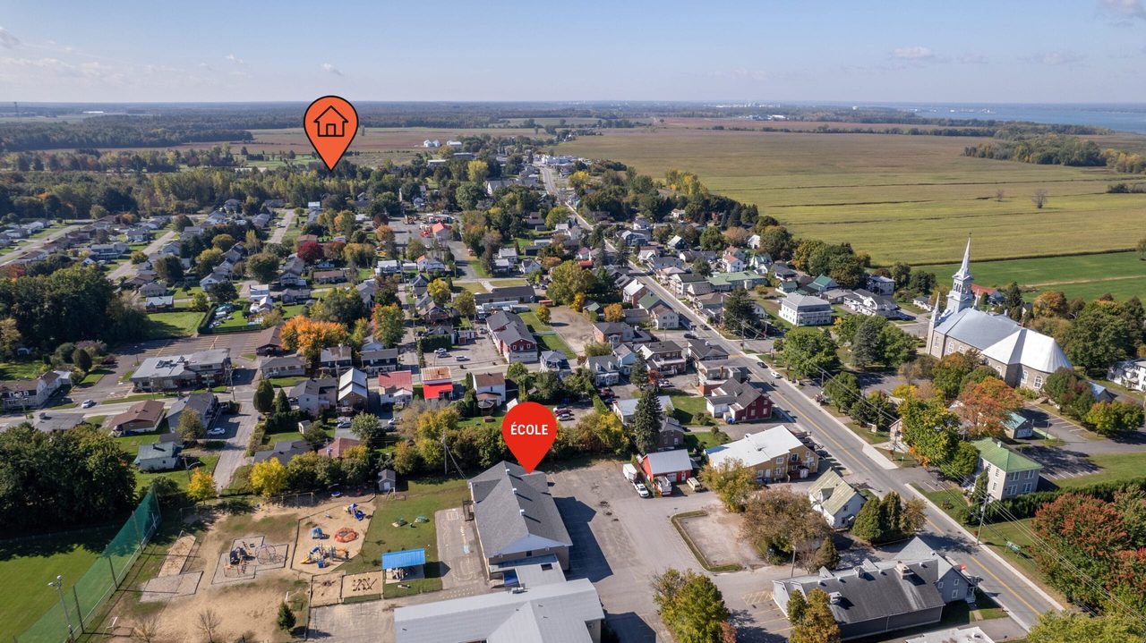 Accueil 1 vue aerienne village quebec drone